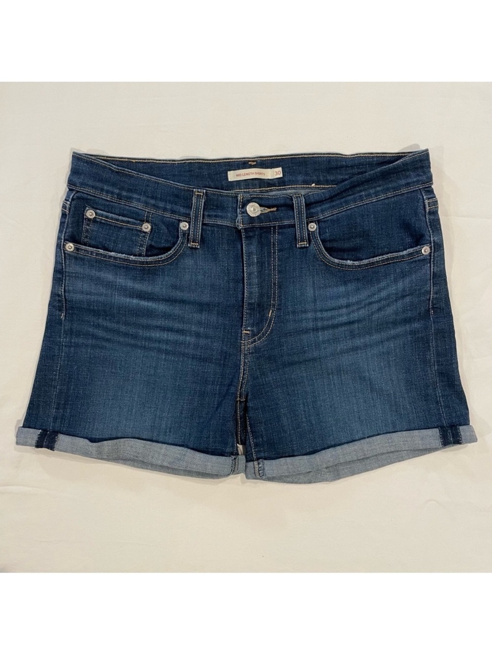 Levis Denim Shorts Womens 10 30 Mid Length Lapis Smile Medium Blue Jeans Cuffed